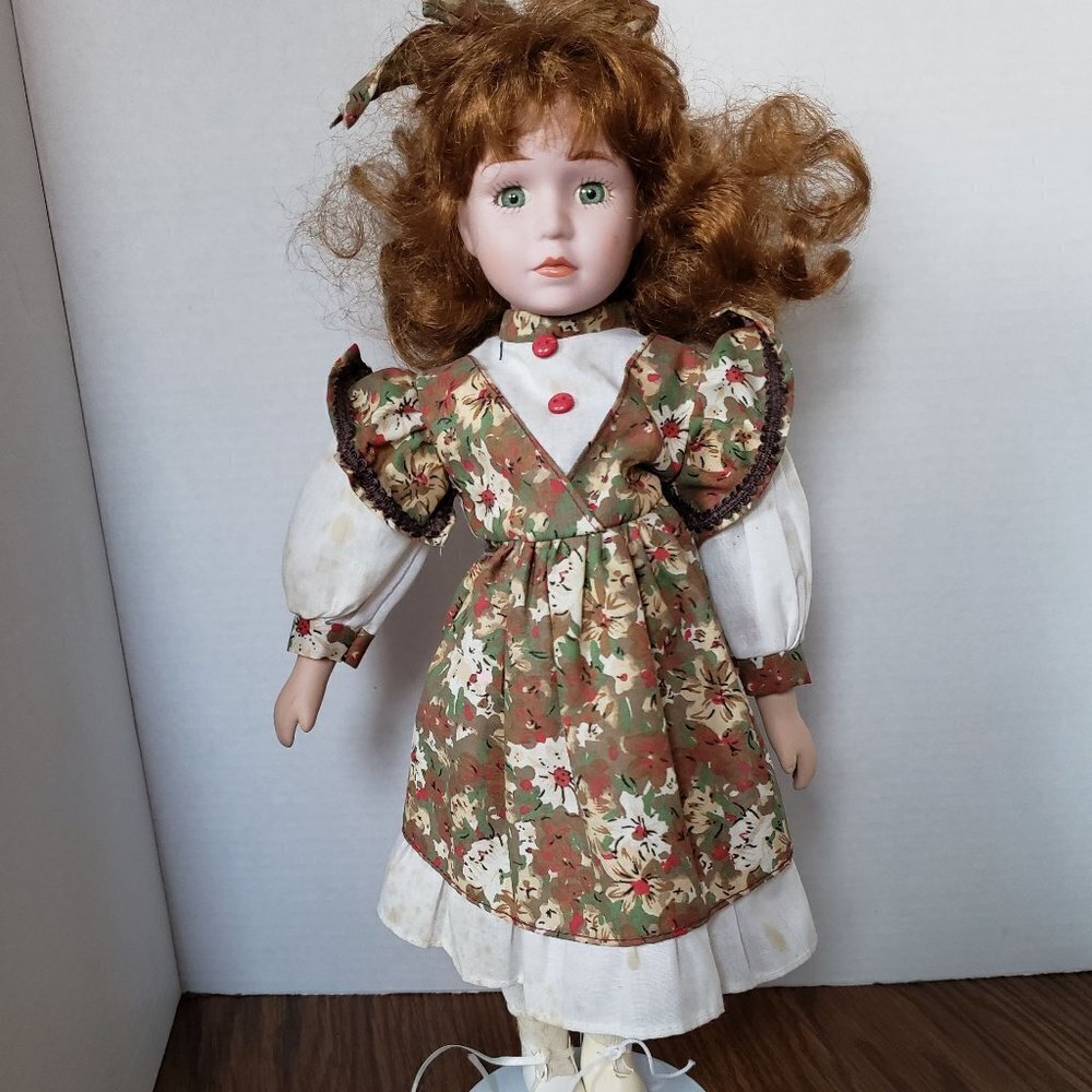 Vintage Artmark Brown Haired Girl in Flower Dress 16 Inch Porcelain Doll